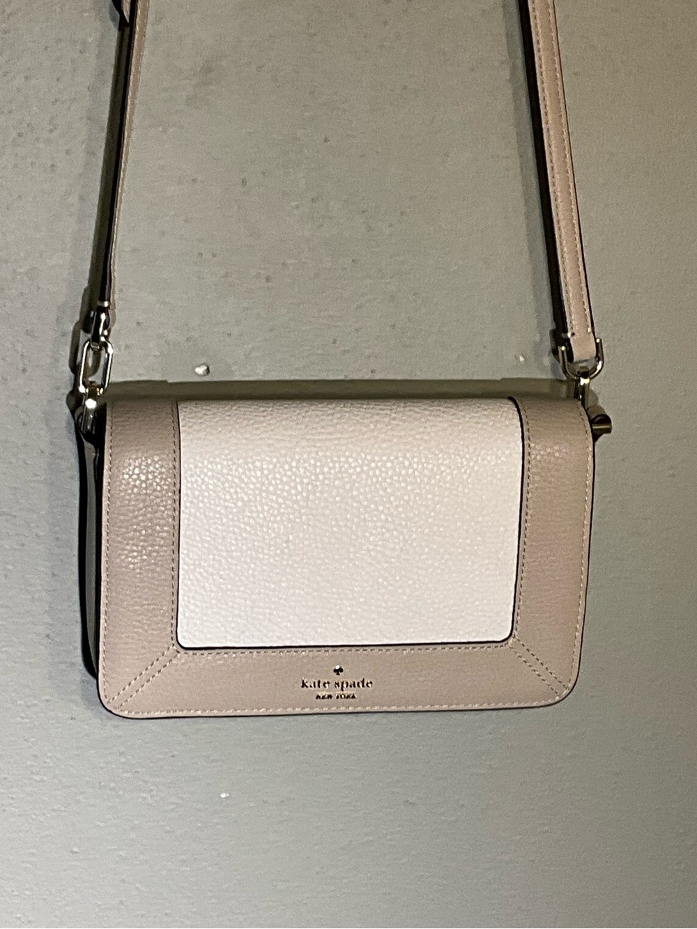 NWOT Kate Spade Two-Tone Pebbled Leather Crossbody Bag in Cream and Taupe